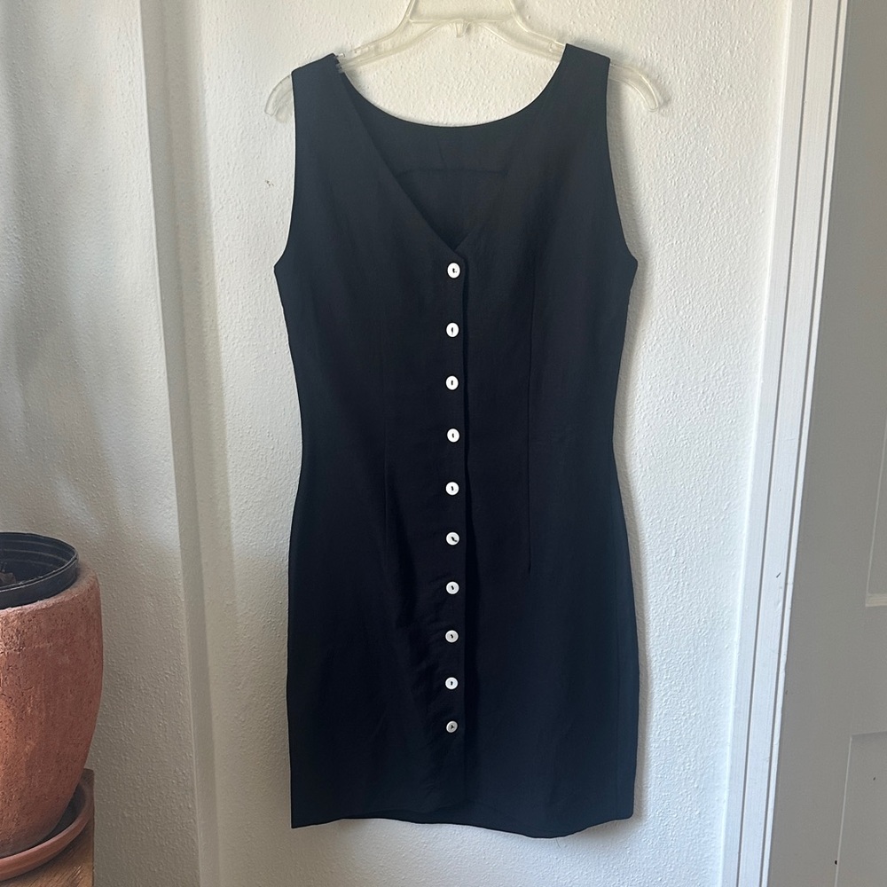 Classic Black Sleeveless Button-Front Dress linen blend
